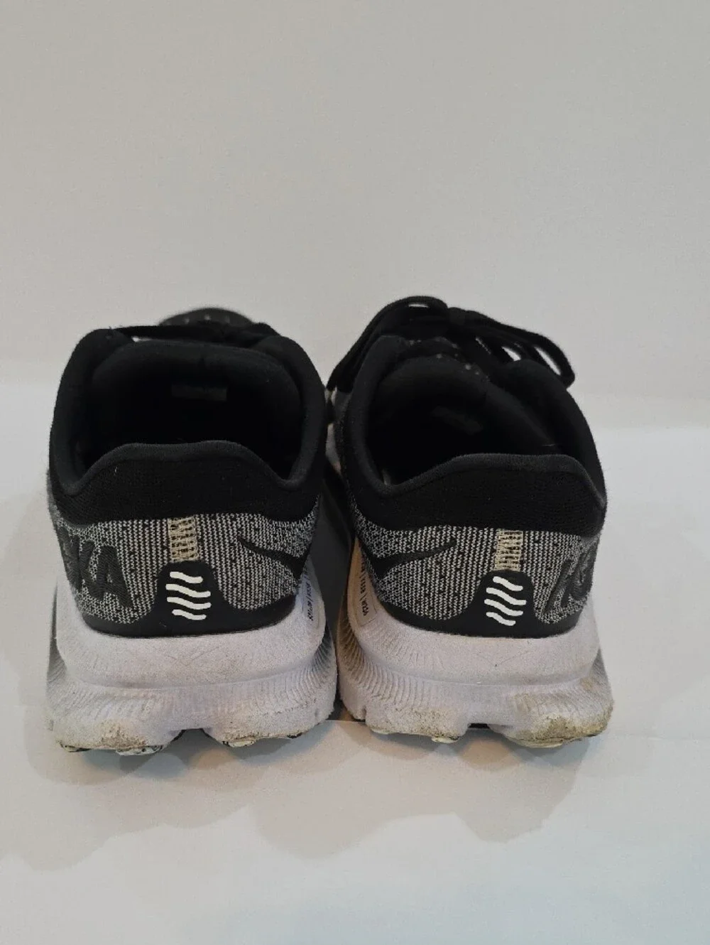 Hoka Kawana Women’s Black and White Athletic Running Shoes Size 8